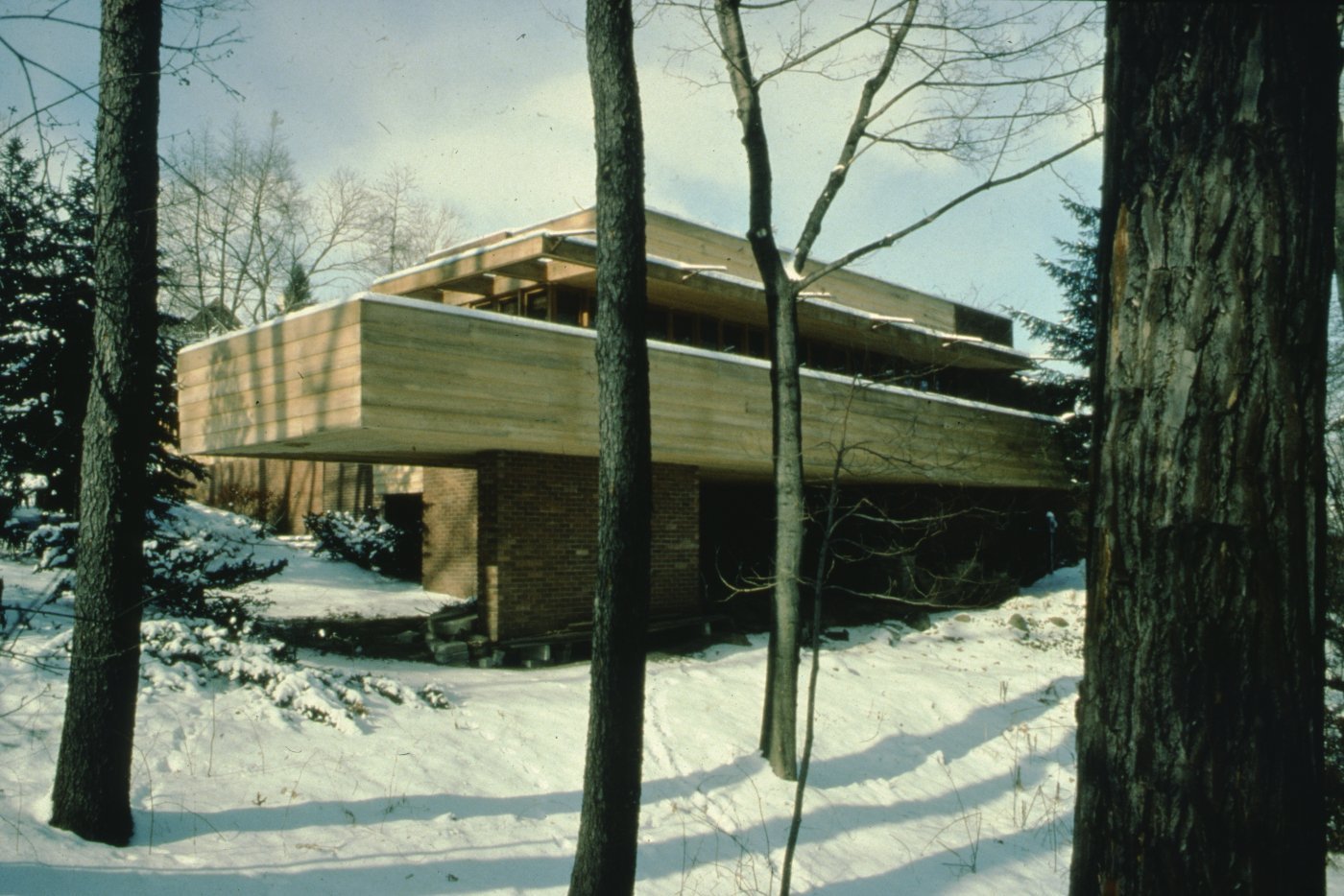 Kathryn and Lloyd Lewis House and the First Willey design - Frank Lloyd ...