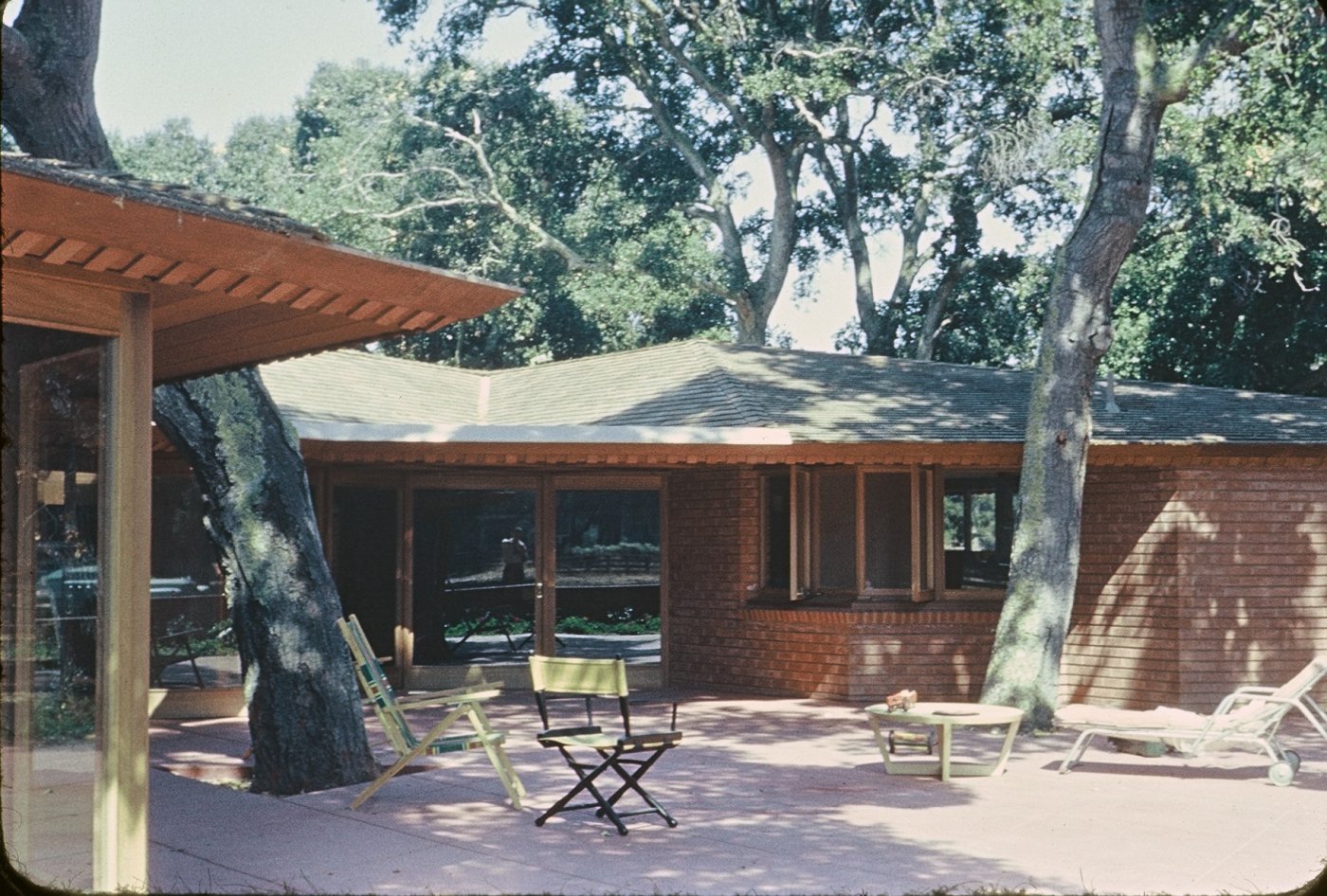 Exterior image of Frank Lloyd Wright Mathews House